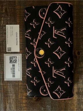 Louis Vuitton Fall For You Sarah Long Wallet M81477 Black Pink